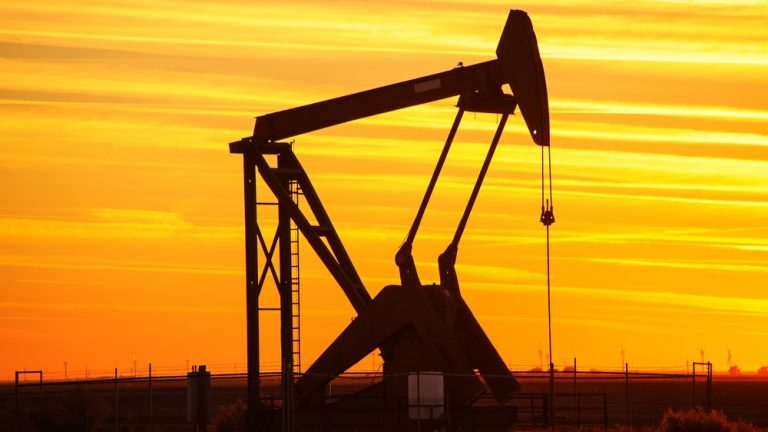 „Rusko nás už nemůže vydírat“. Česká republika dokončila projekt na překonání závislosti na dodávkách ruské ropy