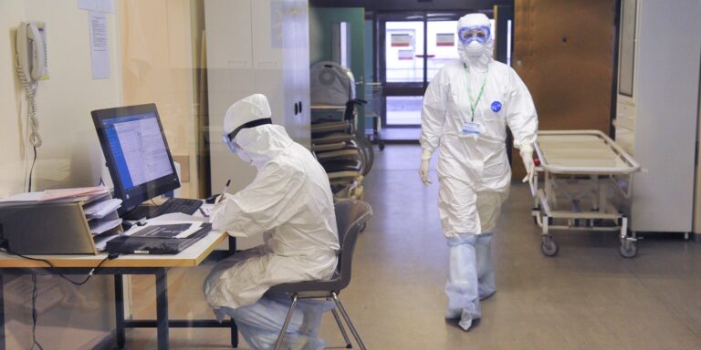 Černý: Kapacity nemocnic nejvíc ohrožuje nedostatek personálu