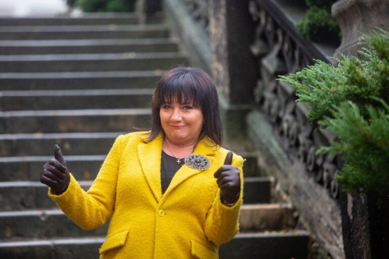 Vláda projedná návrh rozpočtu se schodkem 320 miliard Kč