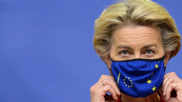 „Nenecháme evropské přátele osamocené,“ říká von der Leyenová ve videu o Česku