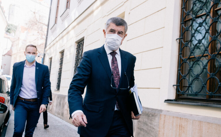 Salámová cesta vlády do háje – Thomas Kulidakis