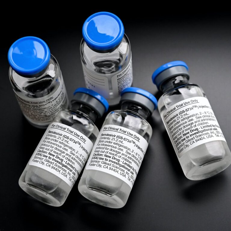 Remdesivir covid-19 neléčí, uvedla po testech WHO