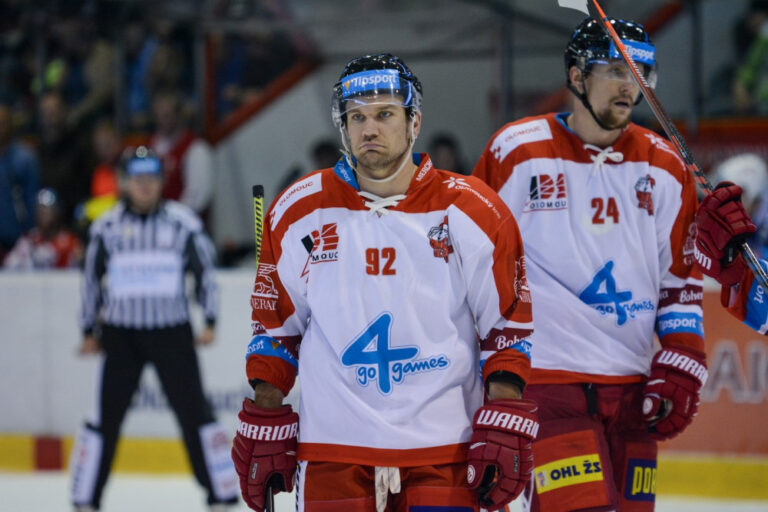 Olomouc kvůli podezření na covid nebude v neděli hrát