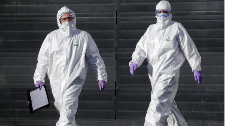 Covid přinesl do nemocnic nové utrpení. Terapeutka říká, jak se šíří