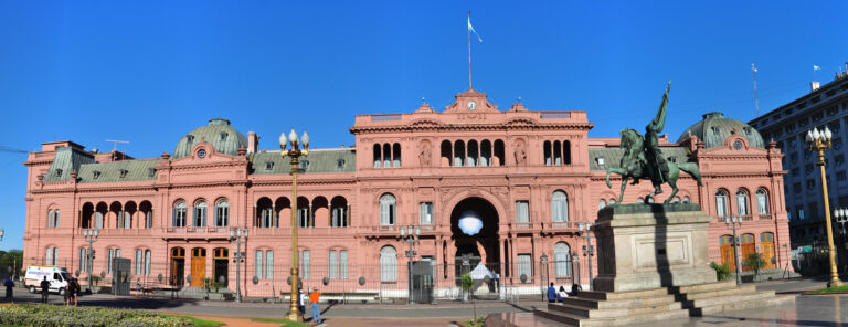 Argentinci se loučí s Maradonou, pohřeb bude příští čtvrtek