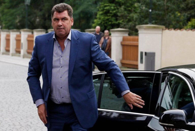 Babiš chce odsunout jaderný tendr. Poradce prezidenta Nejedlý letí jednat do Ruska