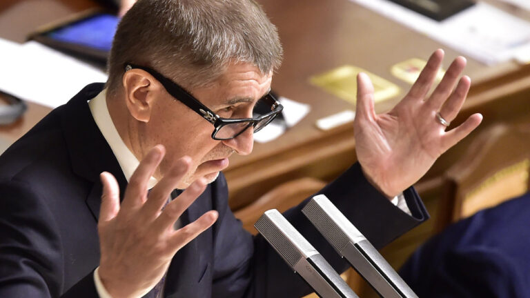 Sněmovna vyškrtla část zákona, jež se mohla týkat Babiše