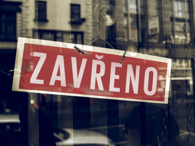 Podmínky pro 3. stupeň nesplníme, přesto je další rozvolnění ve hře