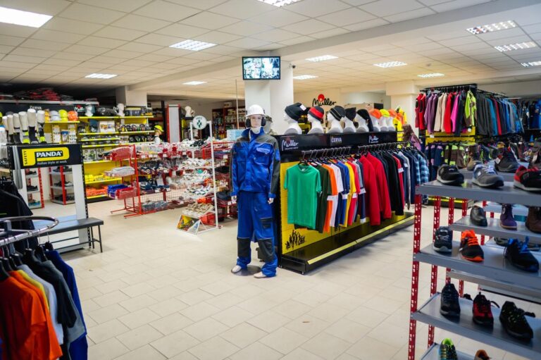 Obchody jsou na otevření připravené, čekají na konečný termín