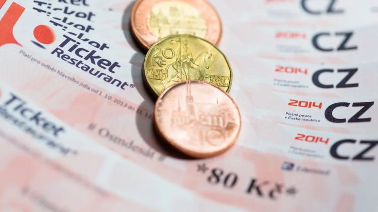 Peníze místo stravenek? Restaurace to vítají, stravenkové firmy varují