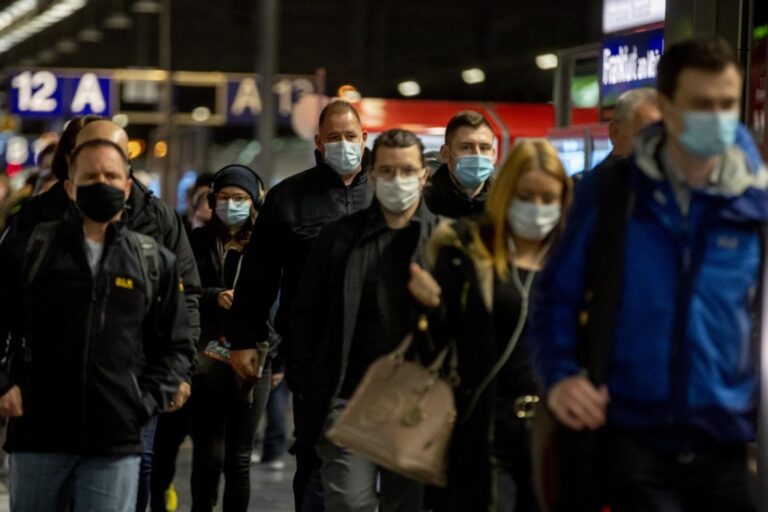 V Německu přibylo téměř 17.000 nakažených, v Rusku 22.572