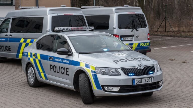 Muž podezřelý ze zastřelení žen v Líském byl vězeňský důstojník