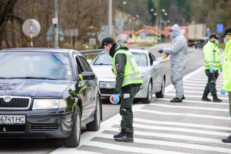 Cestující na Slovensko budou muset mít negativní výsledek testu