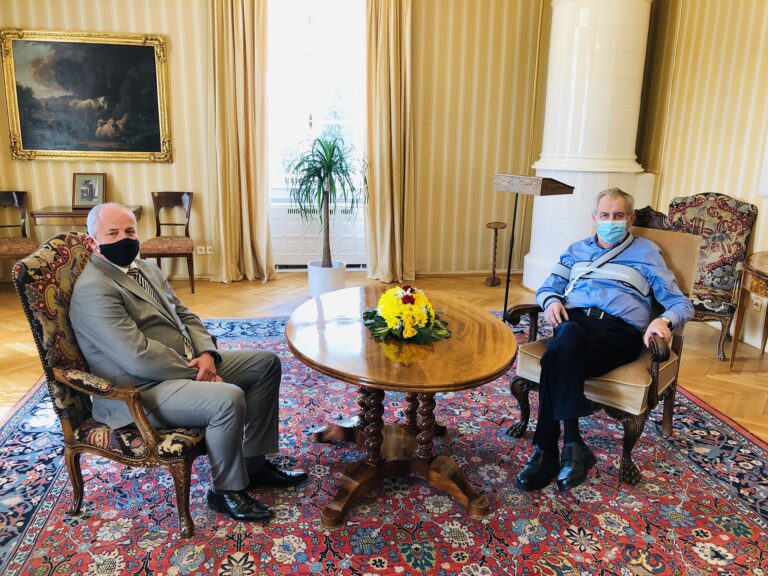 Zeman: Prymulu jsem odmítl odvolat, rezignoval sám