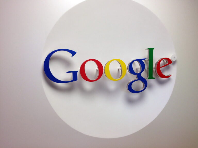 Deset amerických států žaluje Google, prý zneužívá pozice na trhu