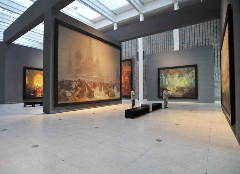 Slovanská epopej nepatří Praze, rozhodl soud