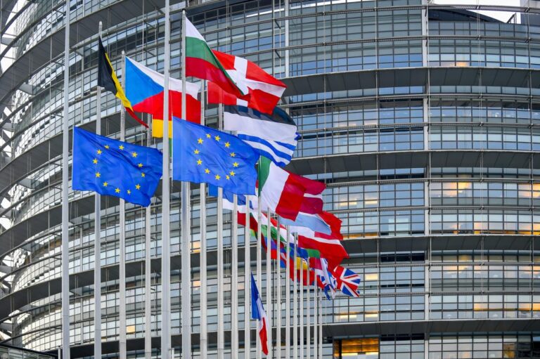 Europoslanci rozhodnou o novém sedmiletém rozpočtu EU