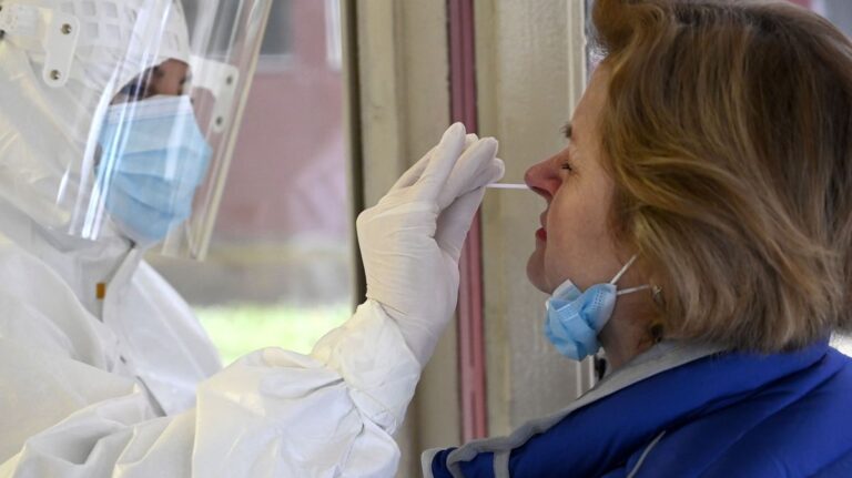 Plošné antigenní testování bude pokračovat i po 15. lednu