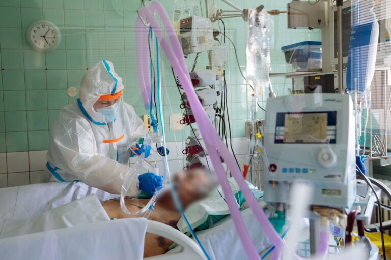 Skóre PES stouplo na 71, v sobotu přibylo 3655 případů covidu