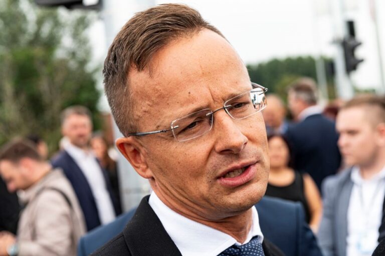 Kyjev svolává maďarského vyslance kvůli zasahování do voleb