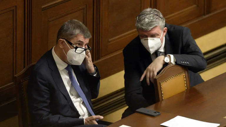 Tendr na testy do škol bude zřejmě řešit pondělní vláda