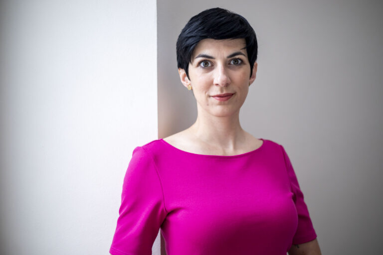 Opatření jsou podle opozice chaotická a systém brzda – plyn