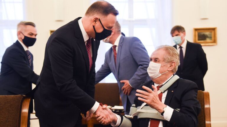 Prezident Zeman podpořil Polsko a Maďarsko ve sporu s EU