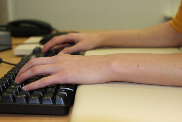 Reuters: Americké ministerstvo financí napadla skupina hackerů