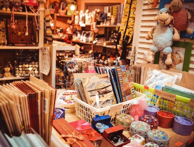 Průzkum: S nákupem dárků na otevření obchodů čekalo 42 pct Čechů