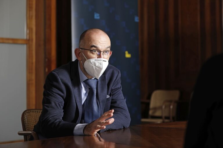 Blatný: V lednu do ČR dorazí asi 320.000 vakcín, je to navýšení