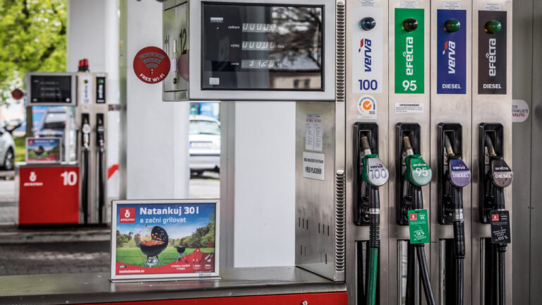 Pohonné hmoty v ČR dál zdražují, benzin za týden o 47 haléřů