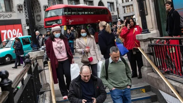 Britská mutace viru „není pod kontrolou“, státy EU ruší spojení