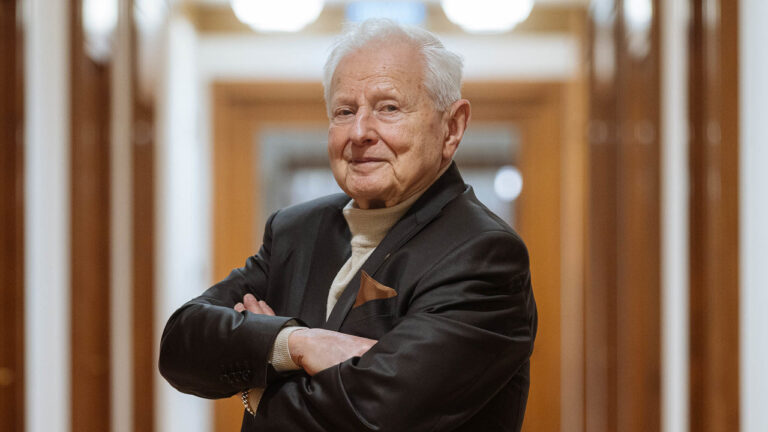 Škodu před krachem zachránila půjčka od Volkswagenu, je tomu právě 30 let