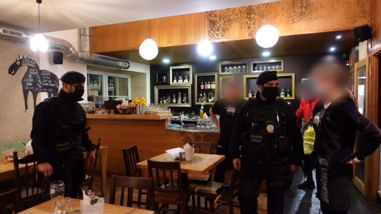 Restaurace budou dál protestovat, žádají kompenzaci tržeb