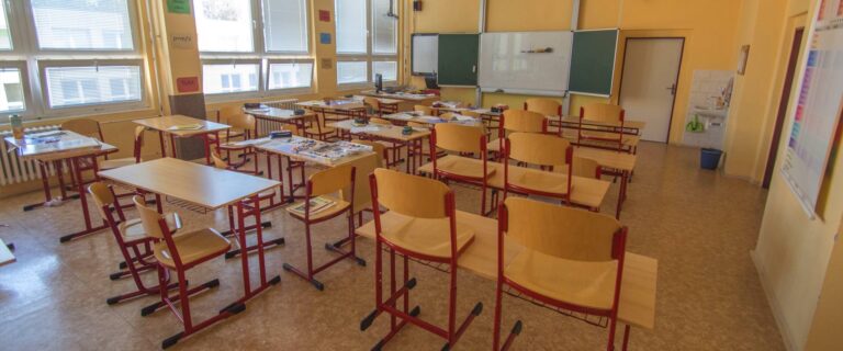 Ve školách budou asi moci učit i odborníci, kteří nejsou pedagogy