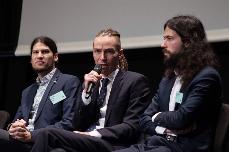 Piráti na on-line celostátním fóru představí volební lídry