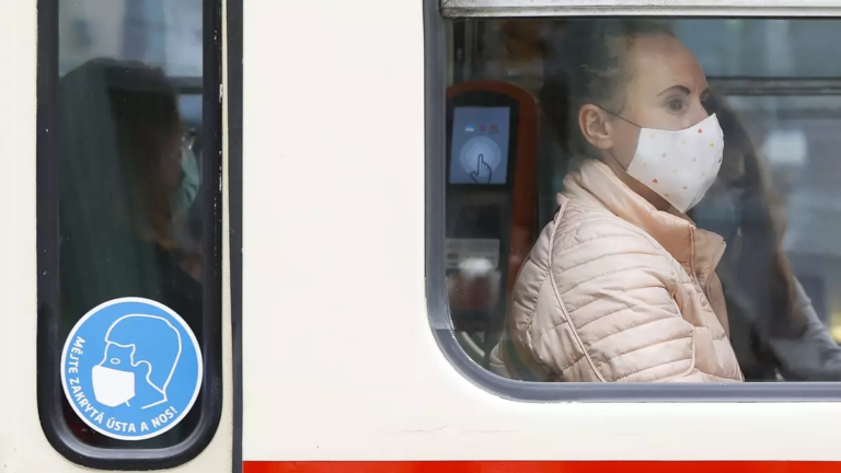 Zpřísnila se opatření proti koronaviru, pro ubytování i cizince