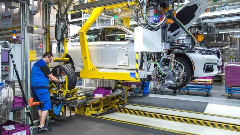 Aktivita v průmyslu eurozóny rostla nejvíce od poloviny roku 2018