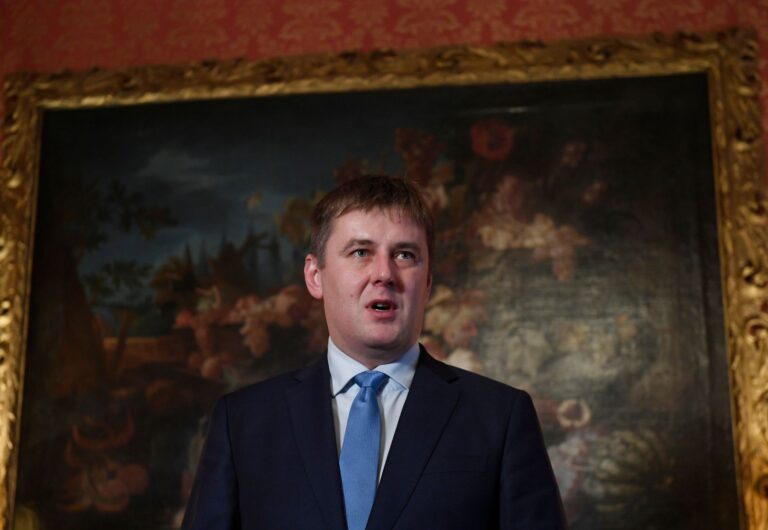 Rusko se nám vzdaluje, lituje Petříček. EU rozšířila sankce kvůli Navalnému