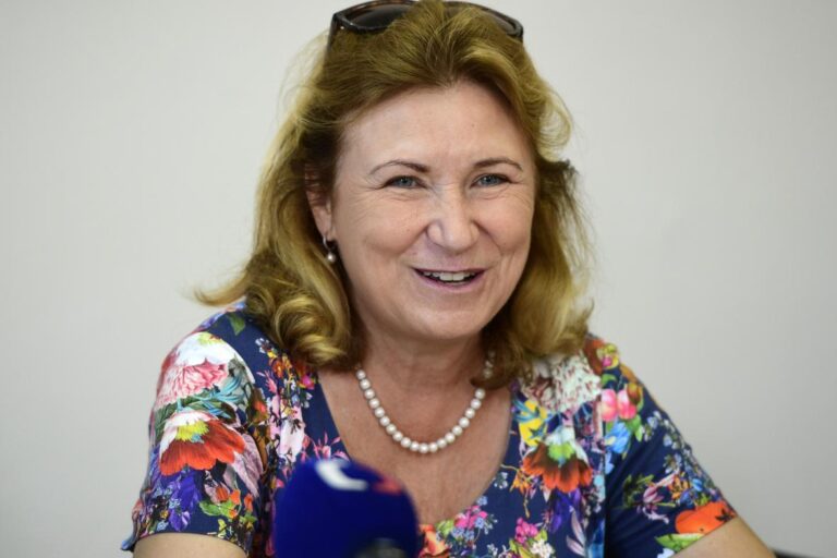 Zamrazilová: ČR narazí na dluhovou brzdu již v roce 2024