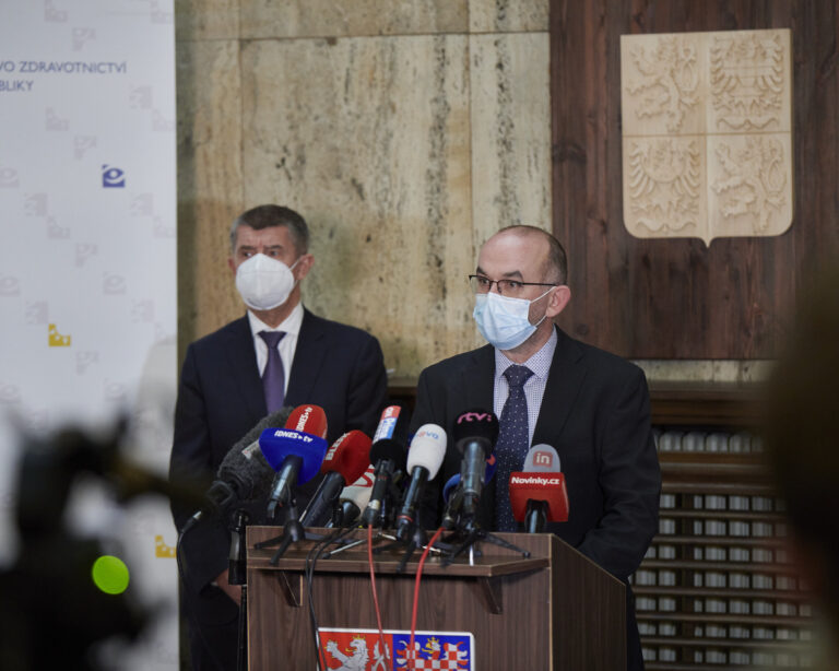 Poslanci se opět sejdou k prodloužení nouzového stavu