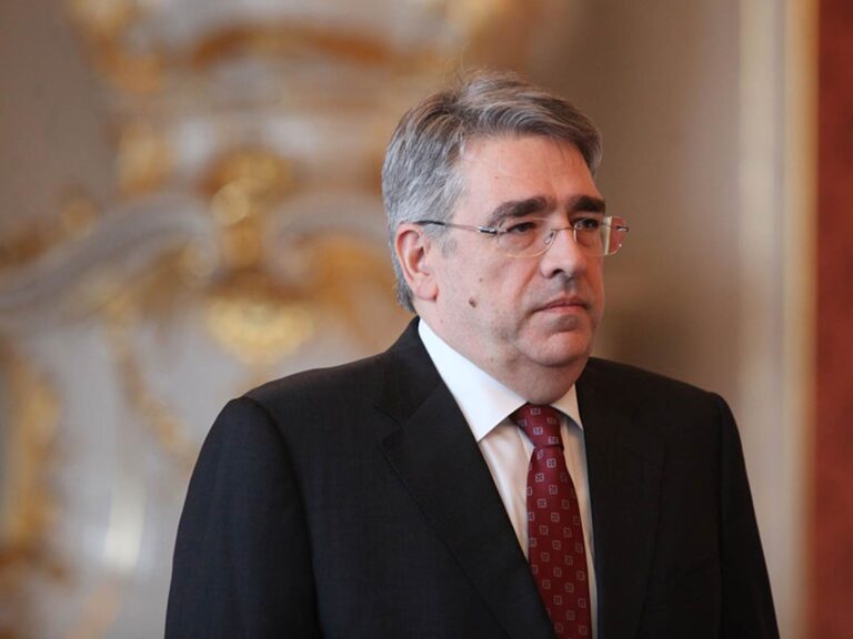 Ruský velvyslanec v Praze: Putinův muž nechal z mapy zmizet náměstí Borise Němcova