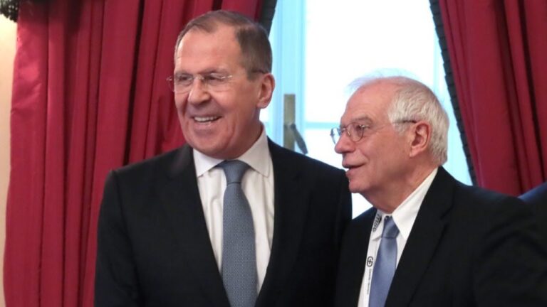 Rusko během Borrellovy návštěvy vyhostilo diplomaty EU