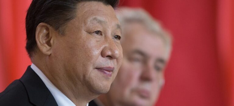 Jan Urban: Veřejné varování Rusku a Číně. Prezident Zeman jako vždy proti proudu