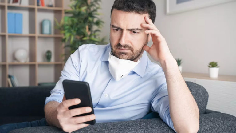 STEM: Fámám o covidu věří 40 pct internetové populace v ČR