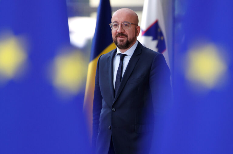 Vztahy EU a Ruska jsou na historickém dně, řekl Michel Putinovi