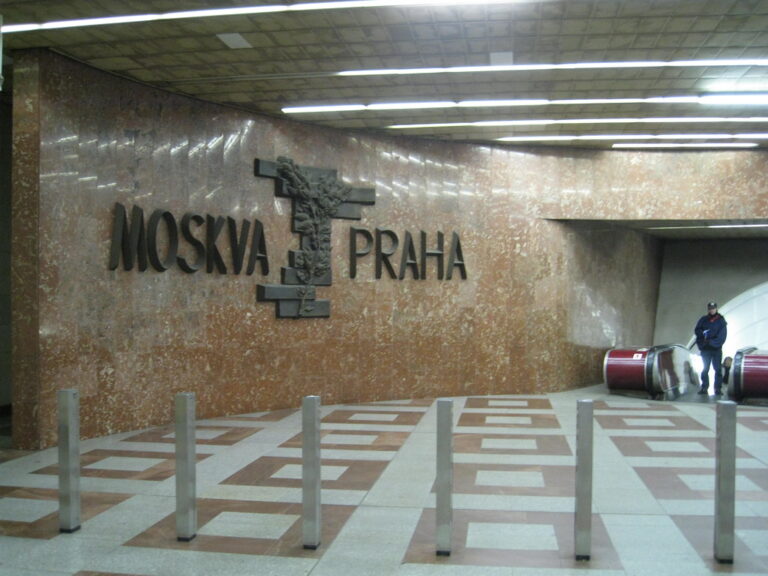 Praha – Moskva. Povědomí o realitě. Restartujte.