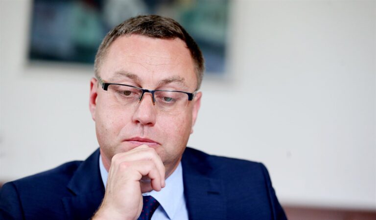 E15: Ministryně Benešová zvažuje odvolání nejvyššího státního zástupce Zemana