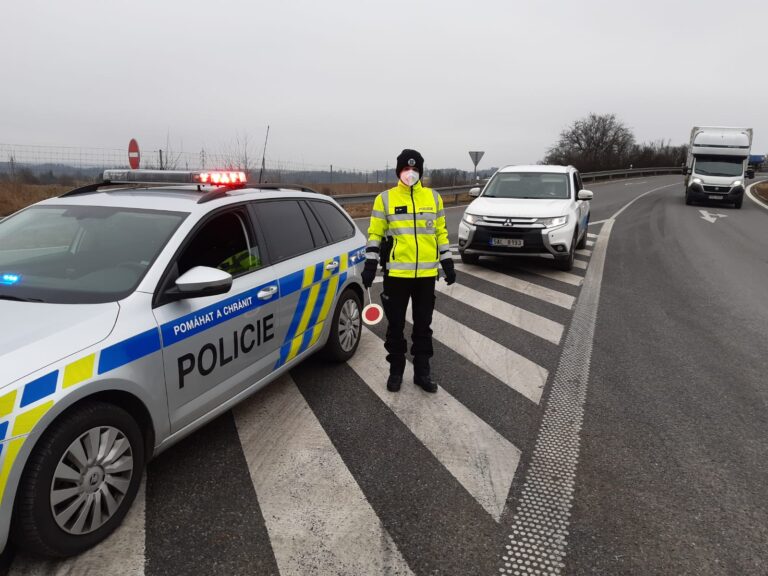 O půlnoci skončí nouzový stav se zákazem cestování mezi okresy