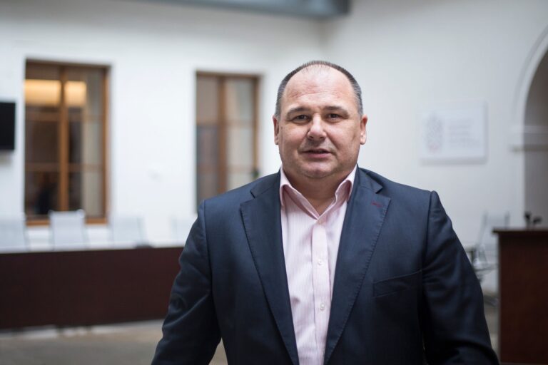 Birke potvrdil, že dostal nabídku řídit ministerstvo kultury